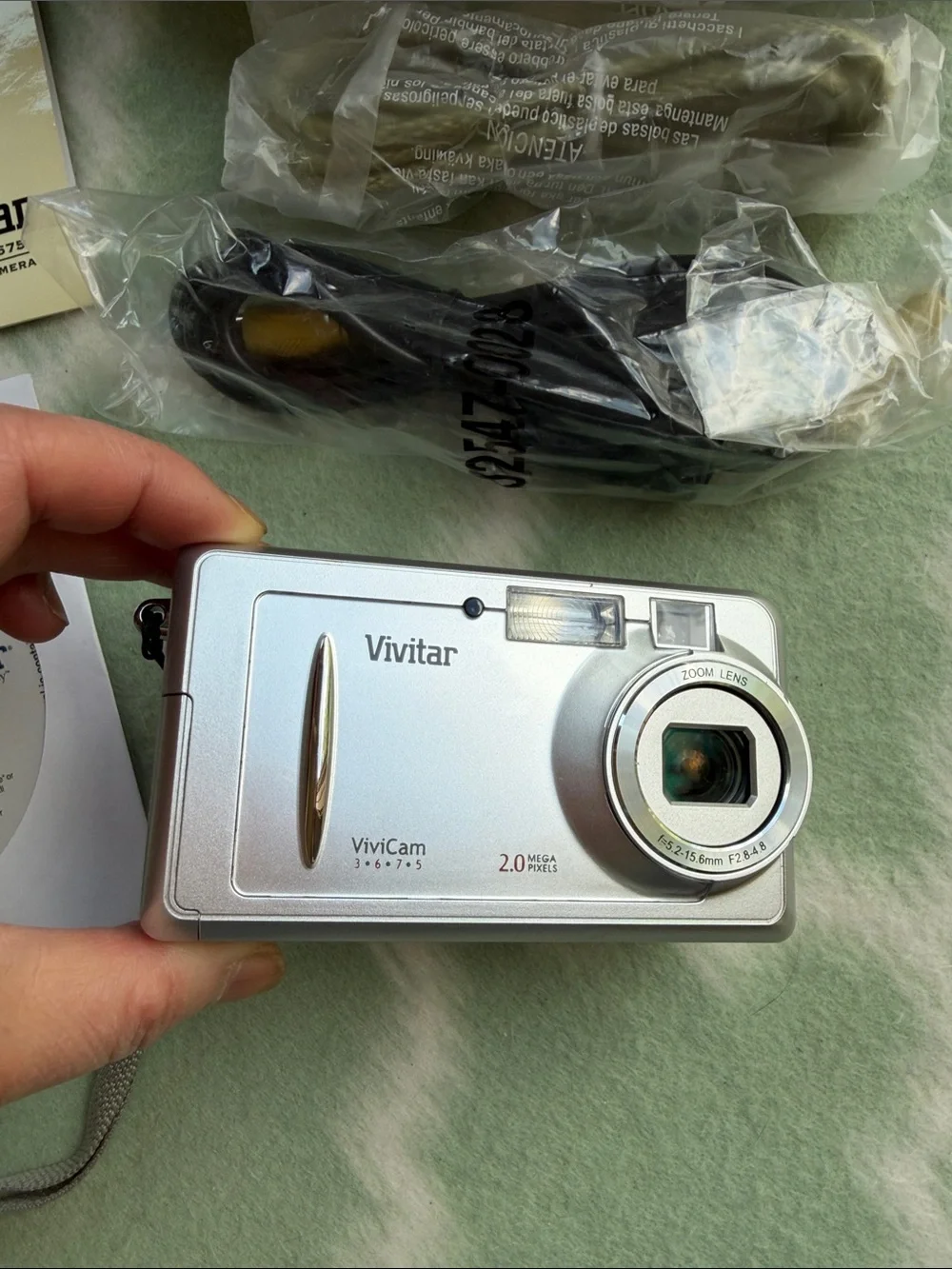 New Vivitar Silver 2.0MP Vintage Digital Camera with Accessories and 512 MB Card